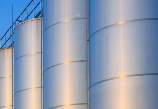 LEGION Oil & Gas LLC starts loading base oil from MOL refinery